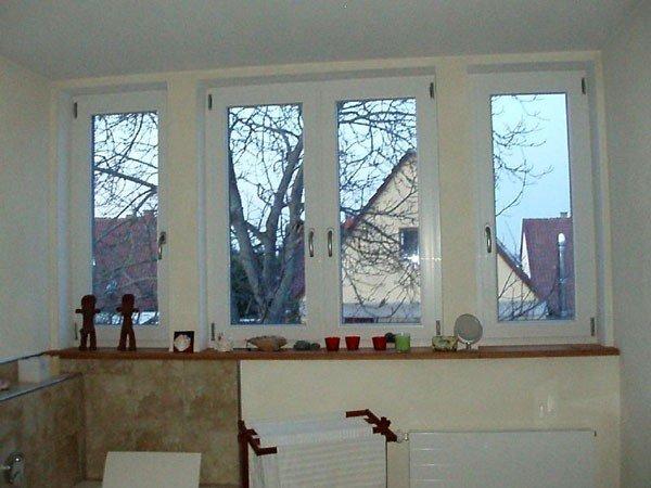 Fenster und Doppelfenster in weiß 